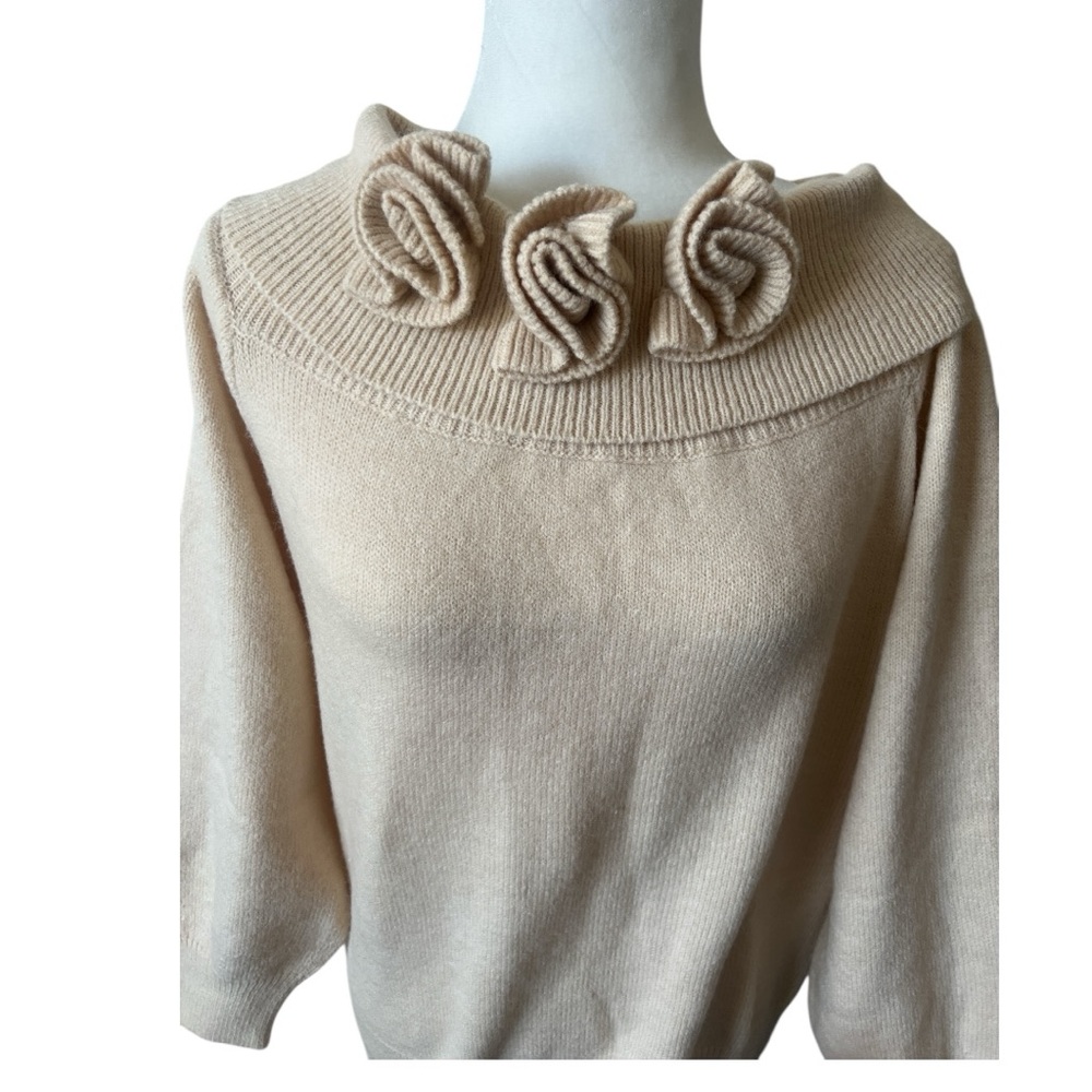 Nekane NKN Loto 3D Flower Off Shoulder Sweater Ivory Small Medium NWT - Picture 6 of 13
